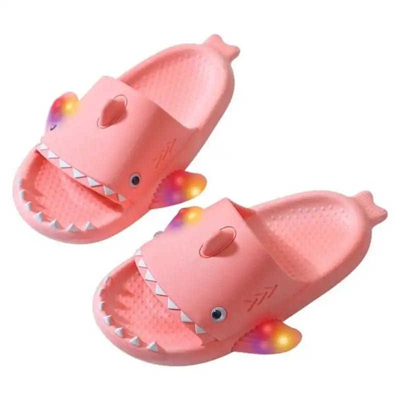 Chaussons requin lumineux pour enfants