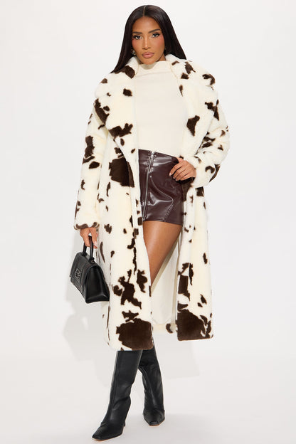 Manteau en Fausse Fourrure Imprimé Vache Cowgirl Glam - Marron/combo