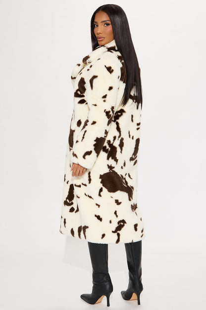 Manteau en Fausse Fourrure Imprimé Vache Cowgirl Glam - Marron/combo