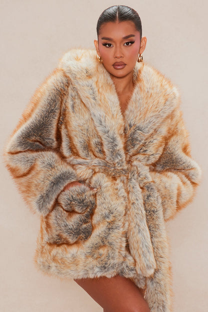 Veste en fausse fourrure Raven avec ceinture - Camel/combo