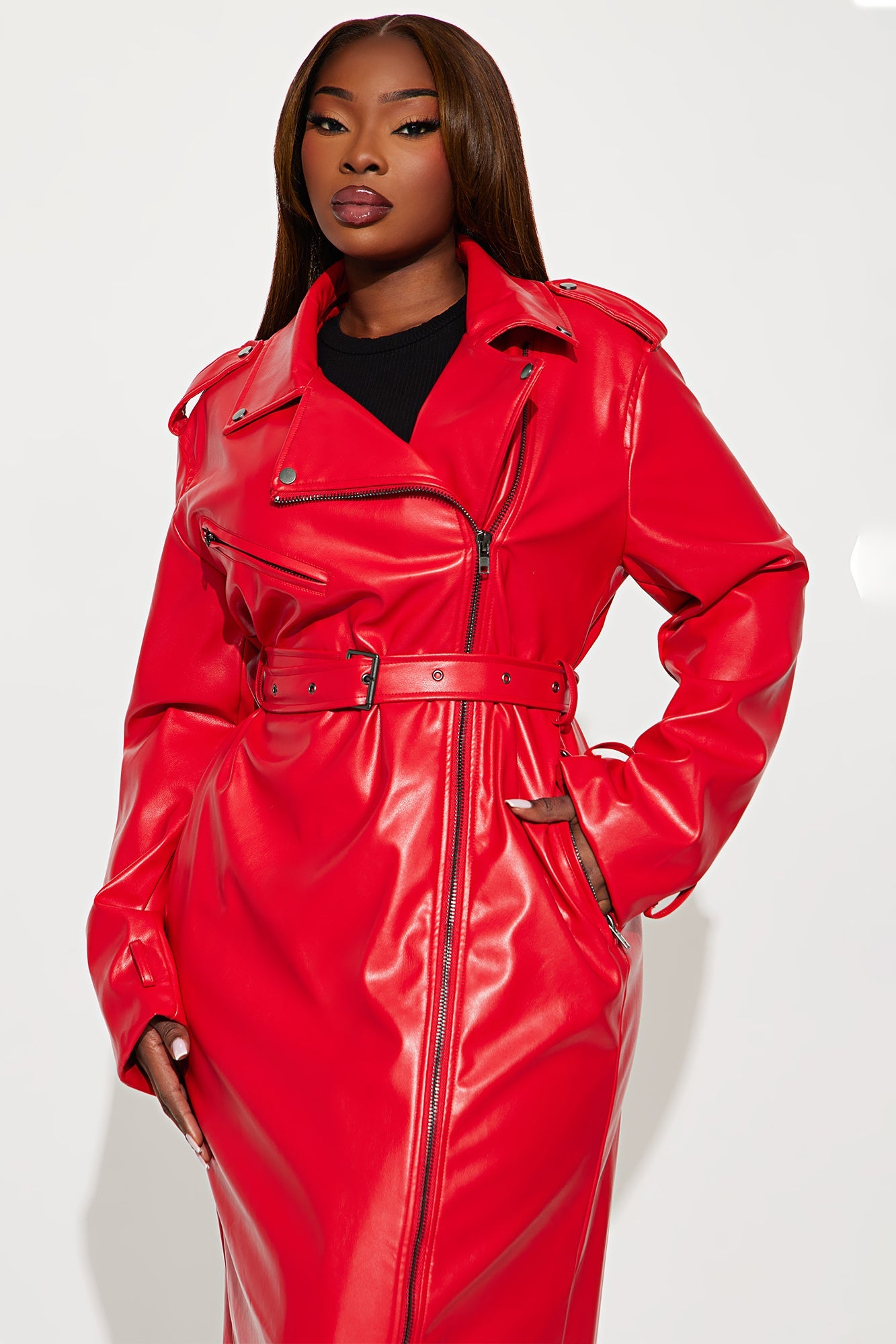 Manteau en Similicuir Rouge pour Conduites Nocturnes
