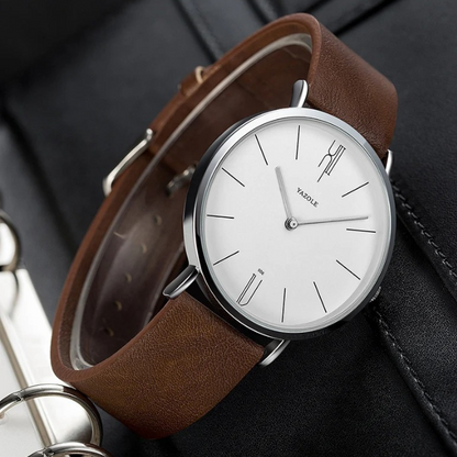 La Montre en Cuir de Vachette Sterling