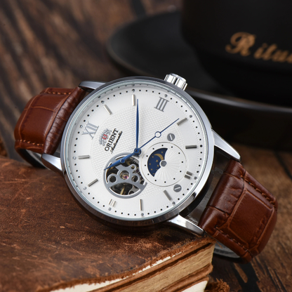 La montre Solara Orient