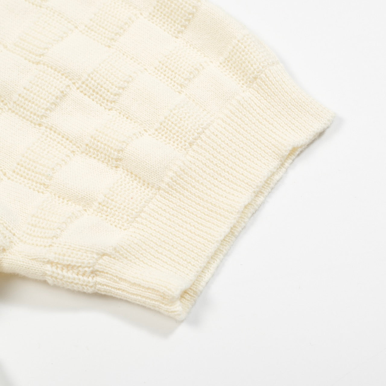 Polo V en texture rétro blanche pour hommes