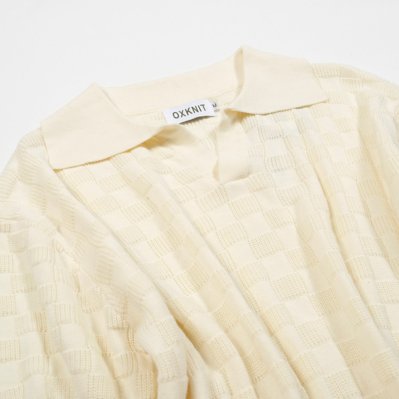 Polo V en texture rétro blanche pour hommes