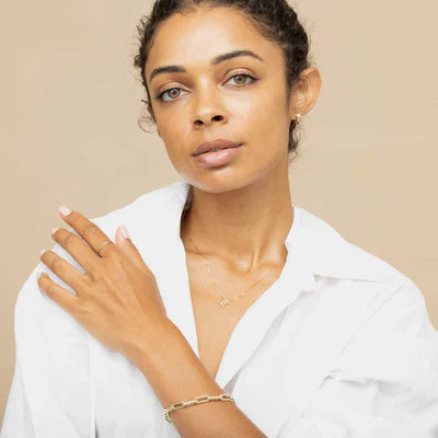 Collier initial en lettres d'amour