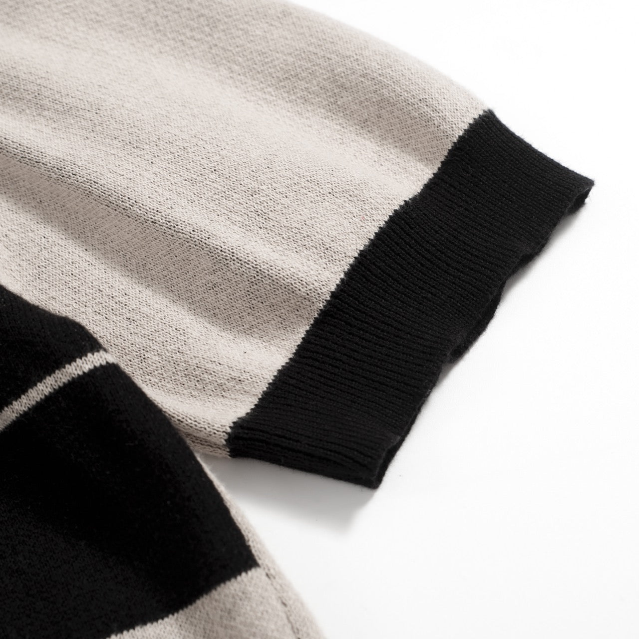 Polo Tricot Vintage Années 1960 pour Hommes – Motif Géométrique Rétro Noir & Gris