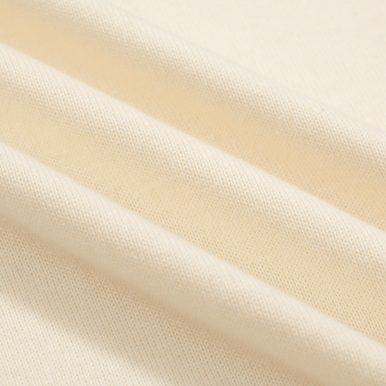 Polo Vintage Tricoté pour Hommes – Boutonnage Rétro Crème avec Broderie de Rose