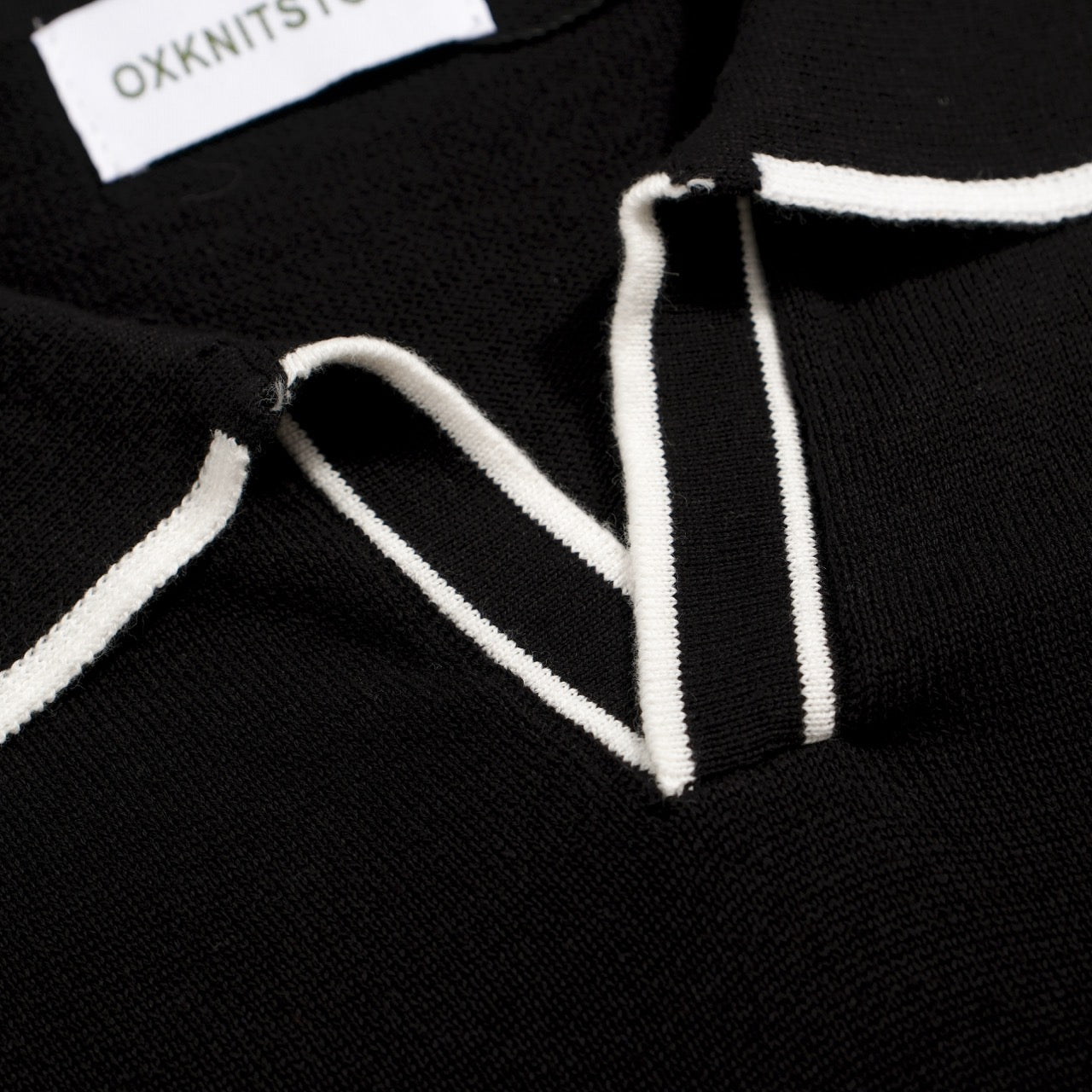 Polo Mod Noir pour Homme des Années 70 – Chemise Tricotée Rétro avec Bord Contrasté