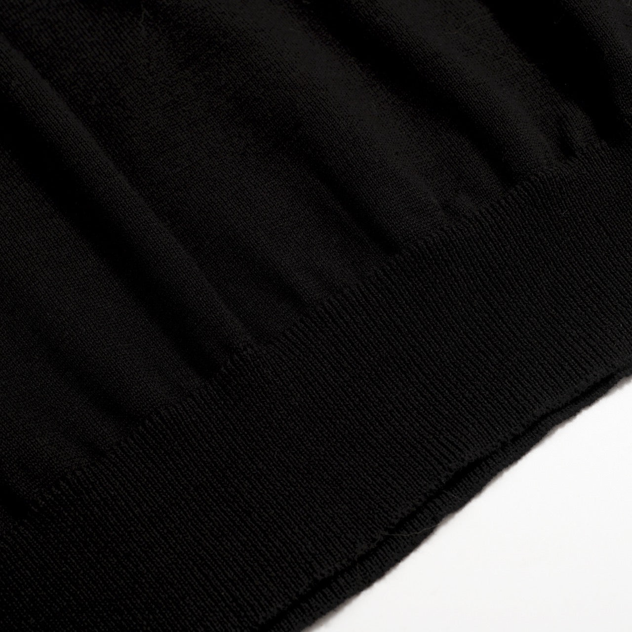 Polo Mod Noir pour Homme des Années 70 – Chemise Tricotée Rétro avec Bord Contrasté