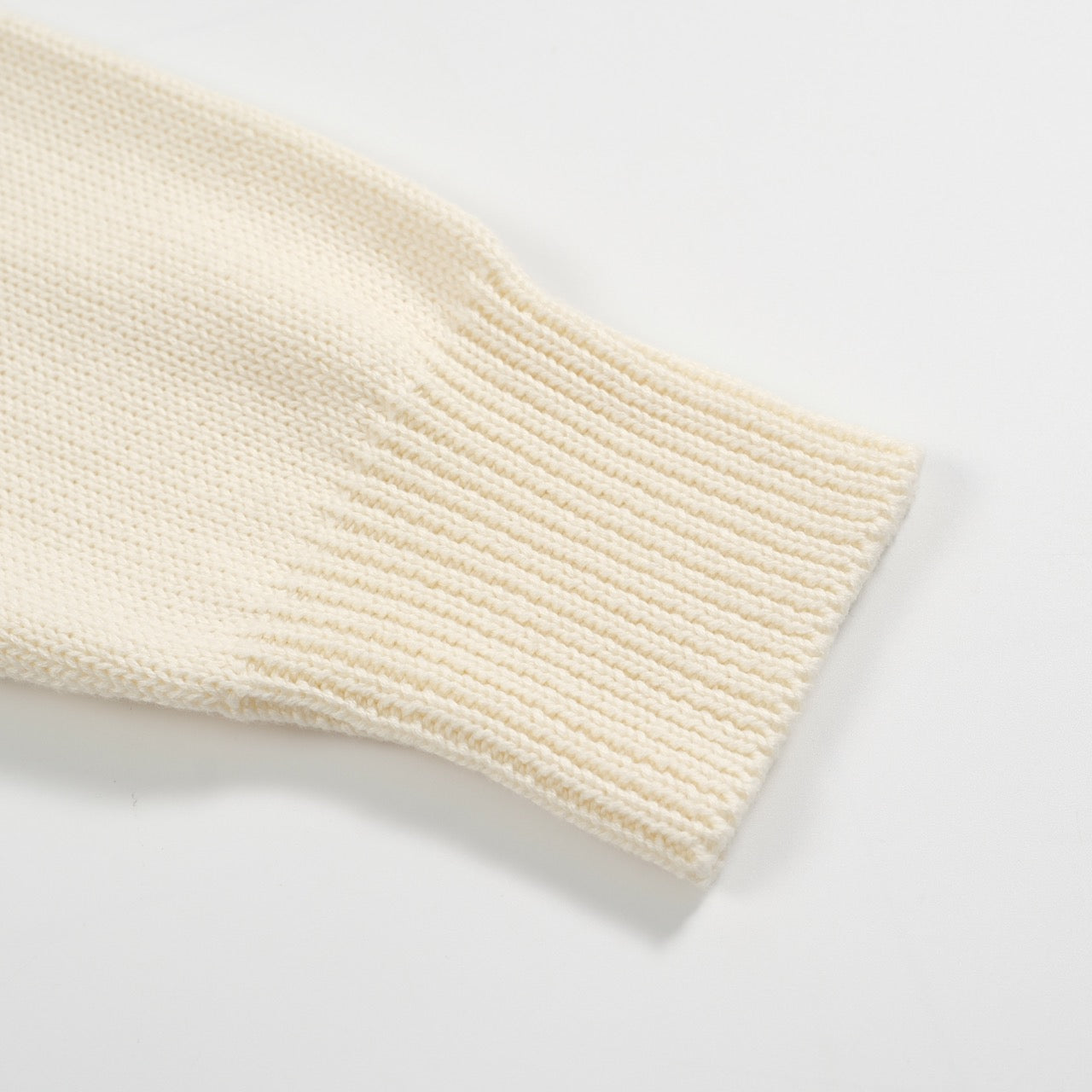 Pull en Tricot Rétro pour Hommes – Pull Crème Vintage avec Graphique de Bouledogue Français et Lunettes