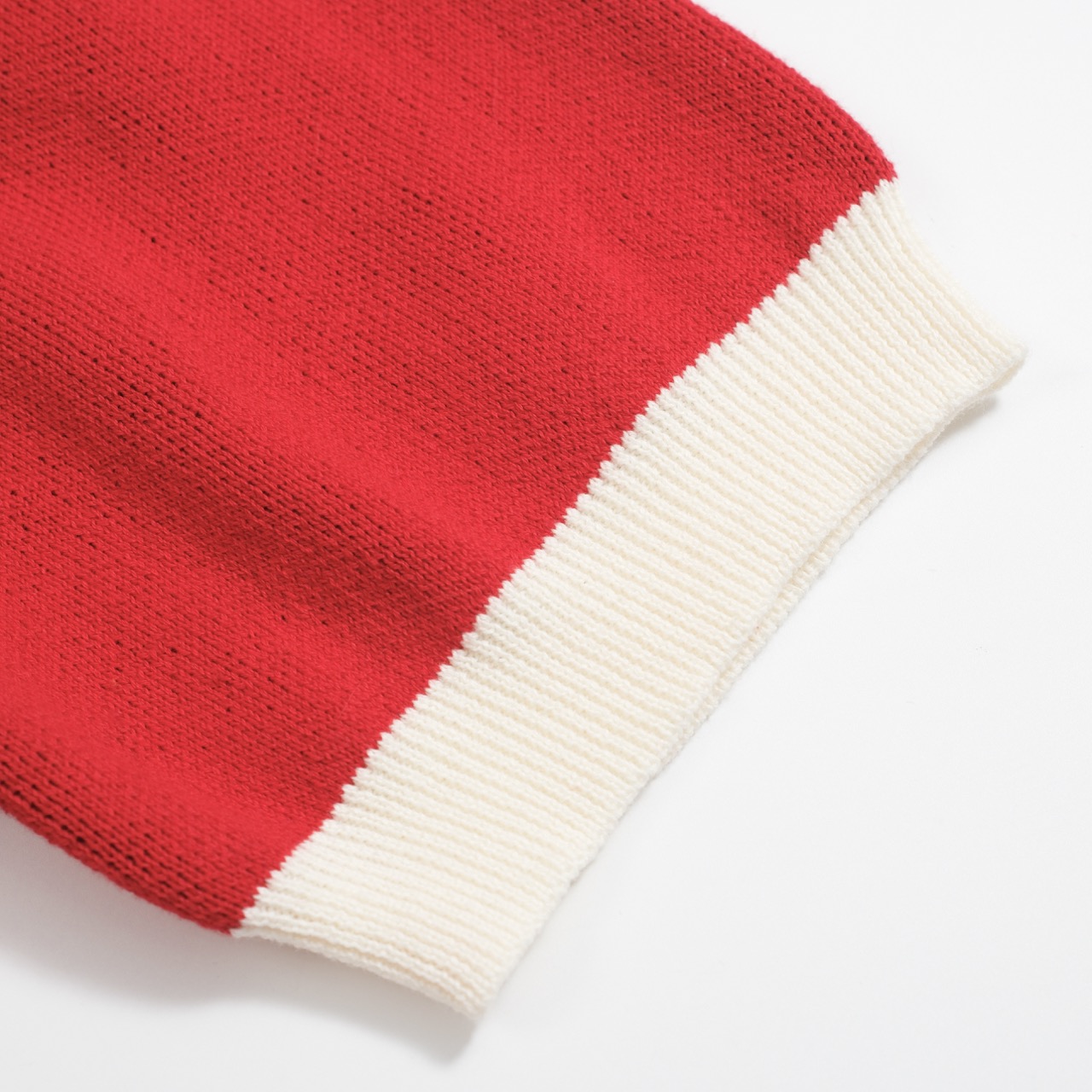 Chemise Tricotée Vintage Rouge pour Homme – Polo Boutonné avec Graphique de Tigre Rétro