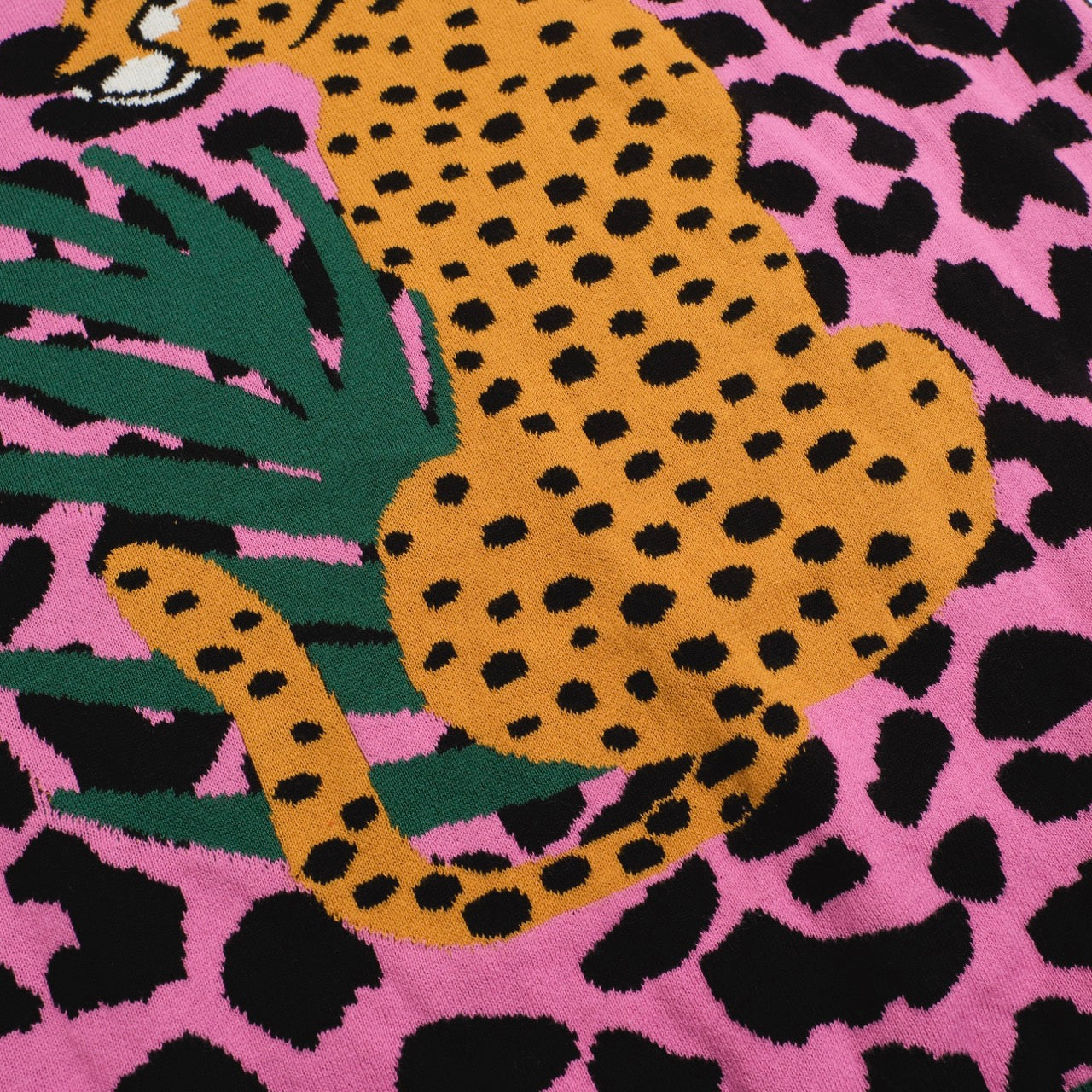 Polo Tricot Retro pour Hommes – Imprimé Léopard Rose Vintage avec Graphique de Guépard