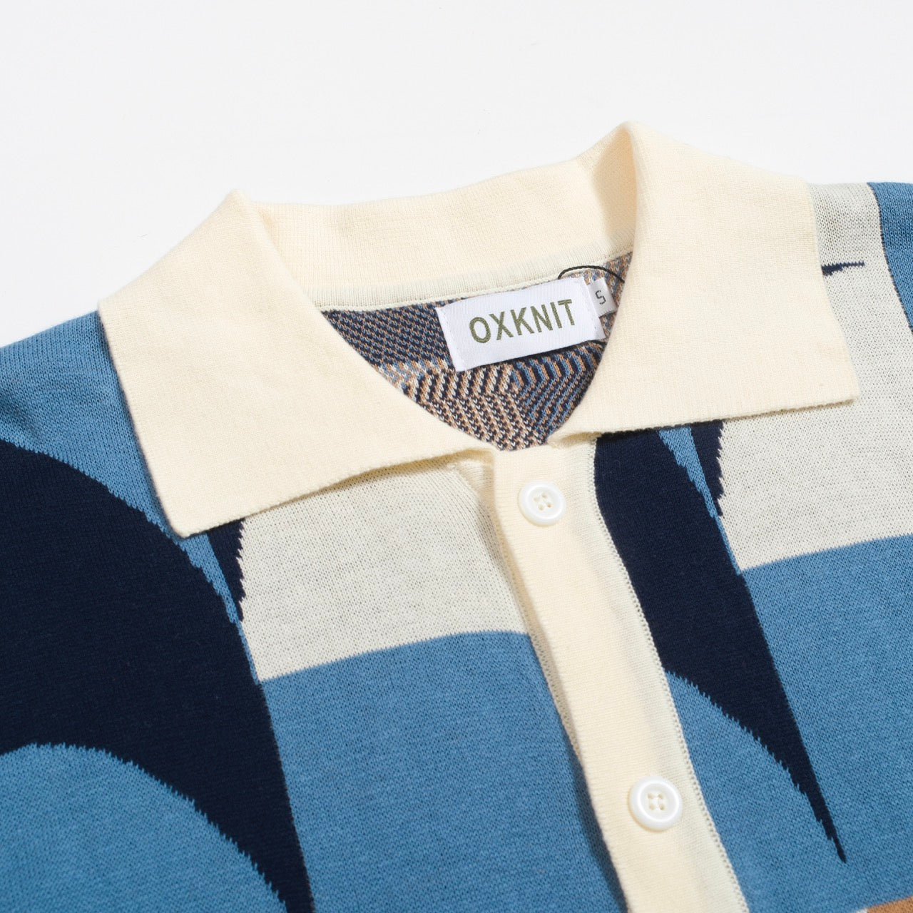 Chemise Tricotée Rétro pour Hommes – Polo Boutonné Géométrique Bleu Vintage