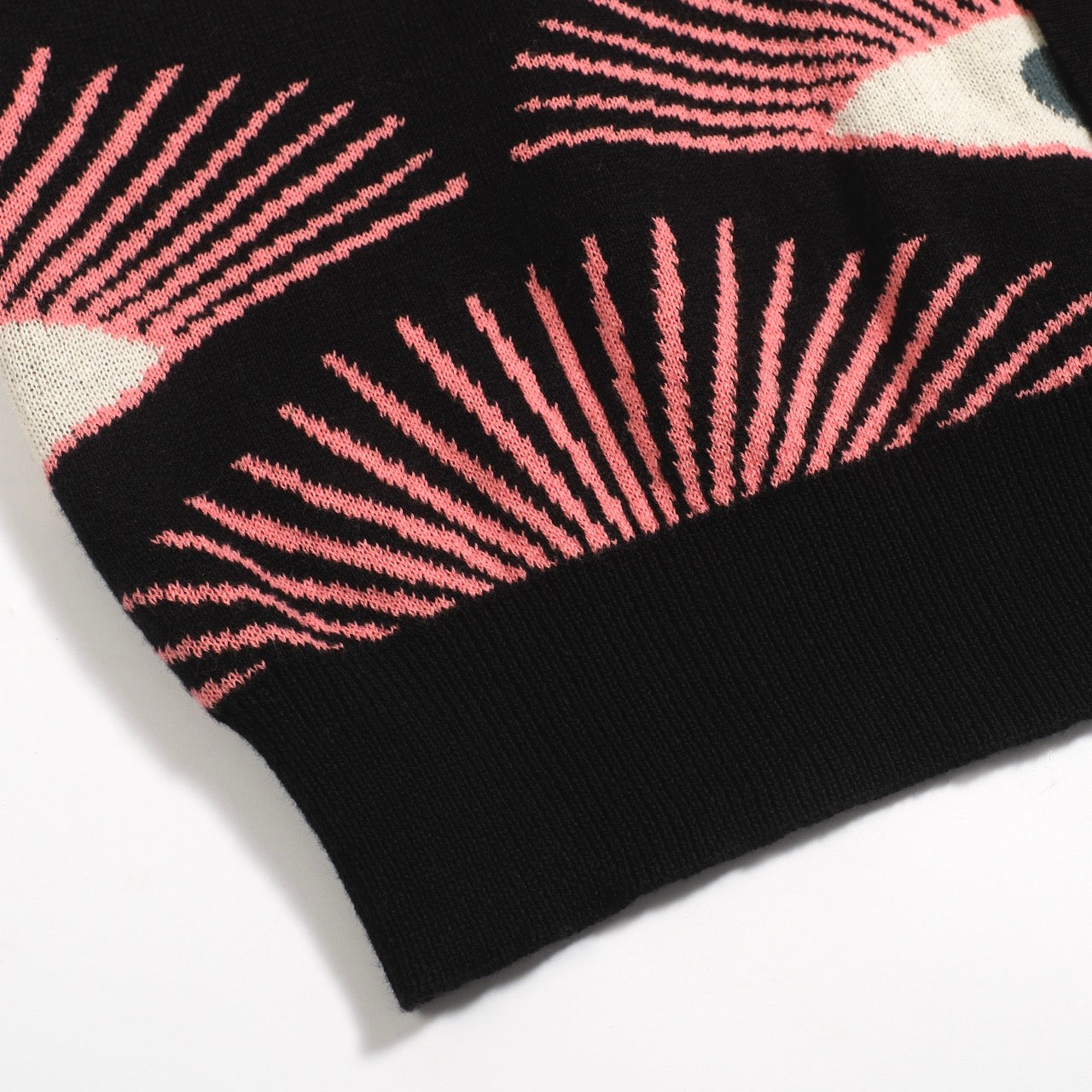 Chemise Tricotée Psychedelique pour Hommes – Chemise Noire à Boutons avec Imprimé Graphique Tout-Voyant - conçue par Carrie Cantwell