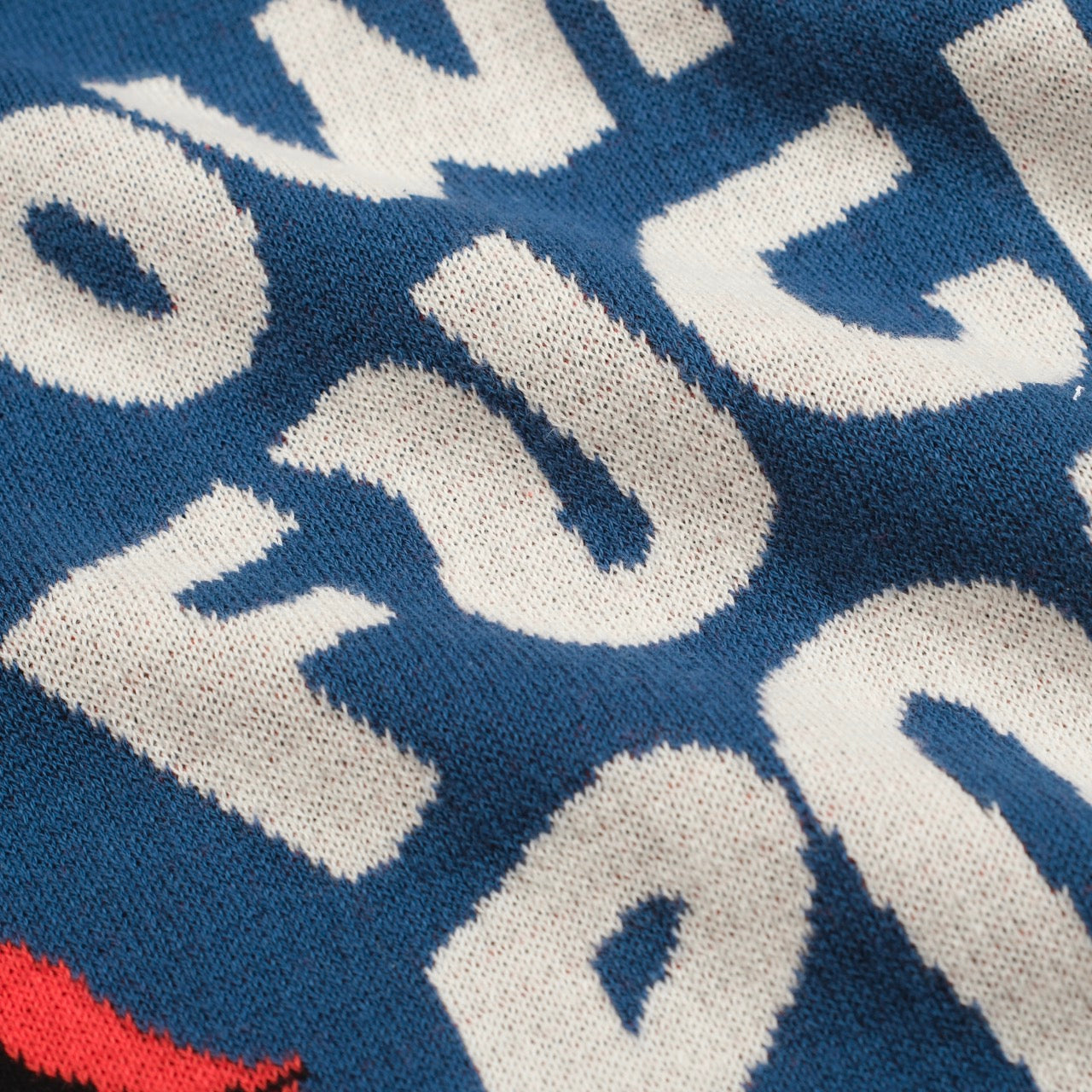 T-shirt en jacquard tricoté bleu pour hommes - Conçu par Jessica Molina