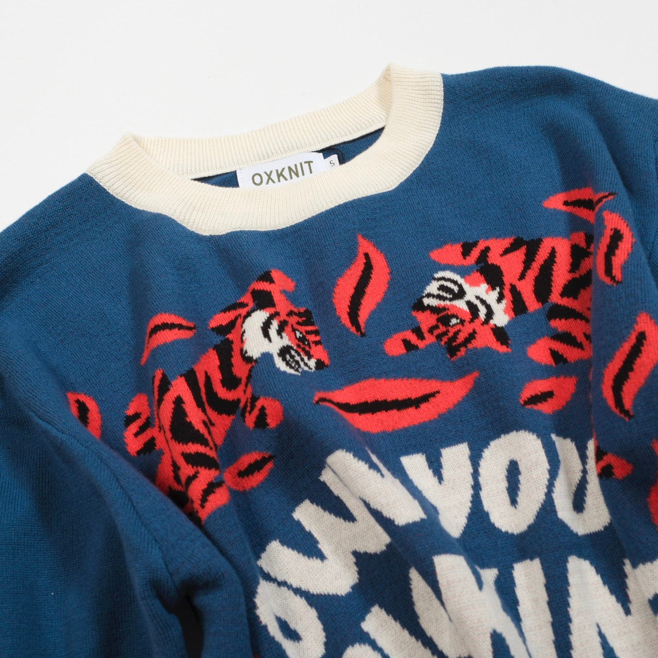 T-shirt en jacquard tricoté bleu pour hommes - Conçu par Jessica Molina