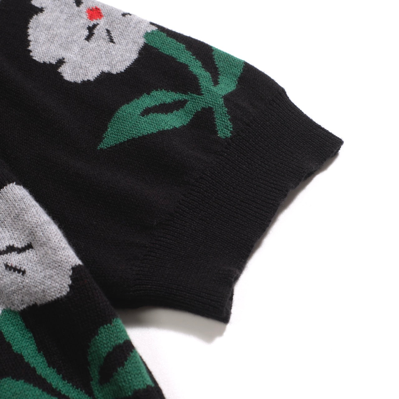 Cardigan vintage floral noir pour homme