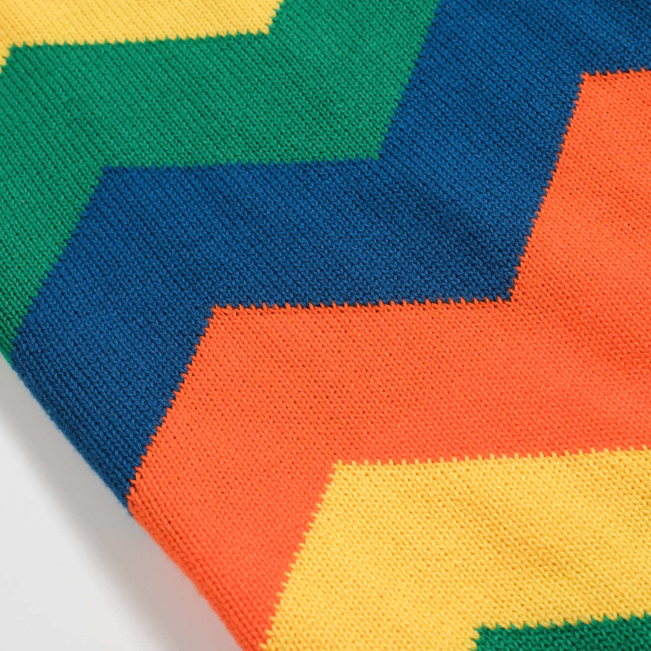 Polo tricoté vintage à col en V pour hommes orange jacquard