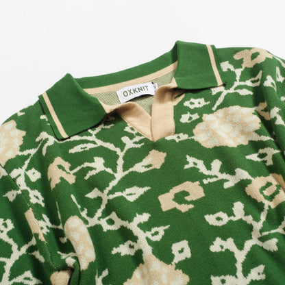 Polo tricoté à col V en jacquard floral vert pour homme