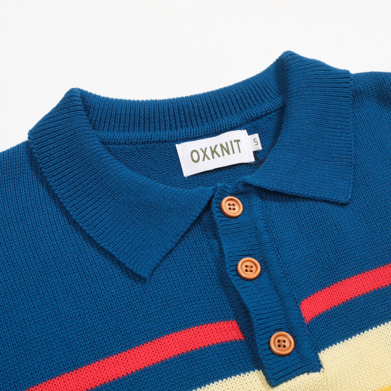 Polo tricoté rétro rayé bleu pour hommes