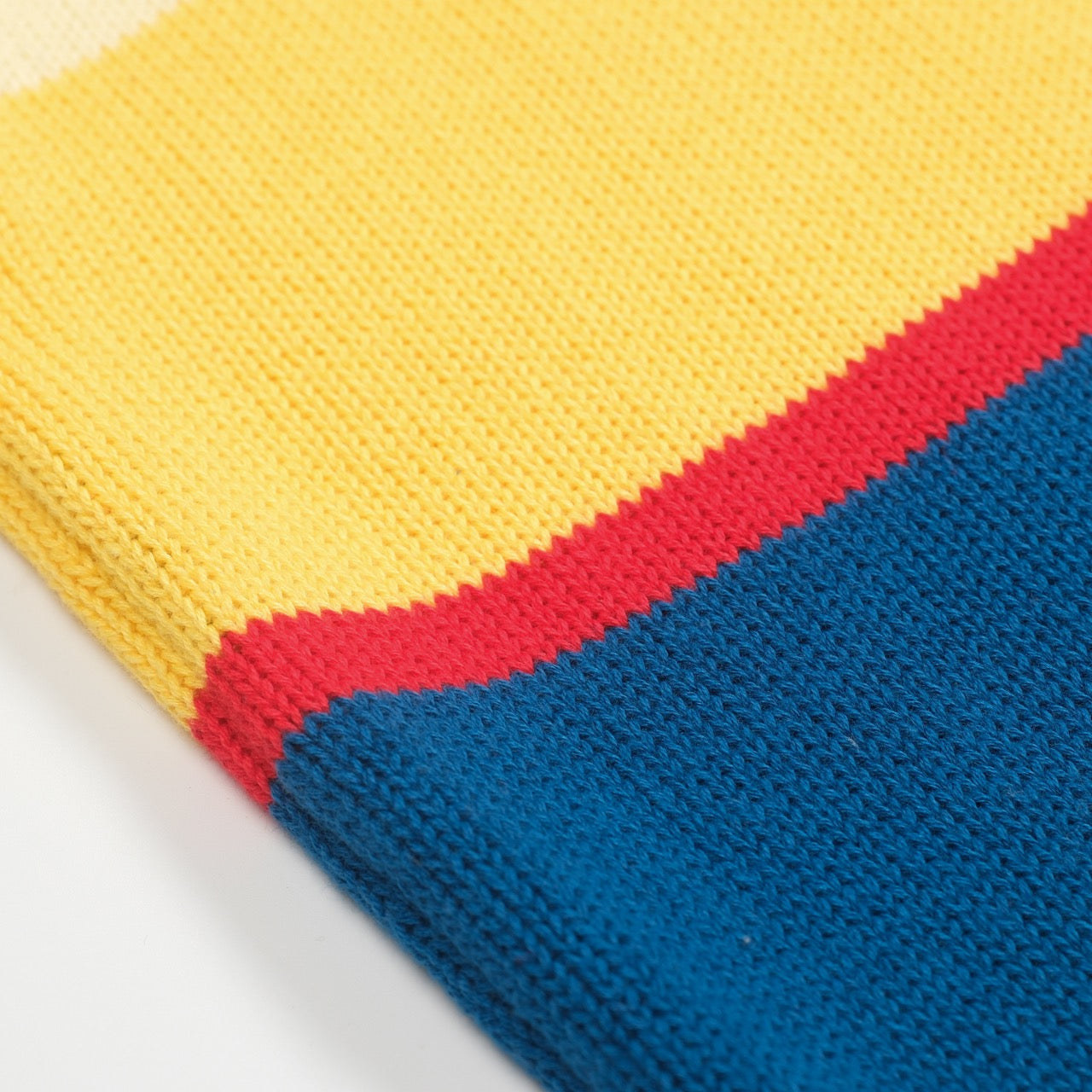 Polo tricoté rétro rayé bleu pour hommes