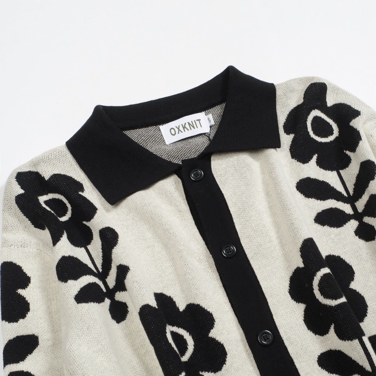 Cardigan vintage tricoté noir à fleurs pour hommes