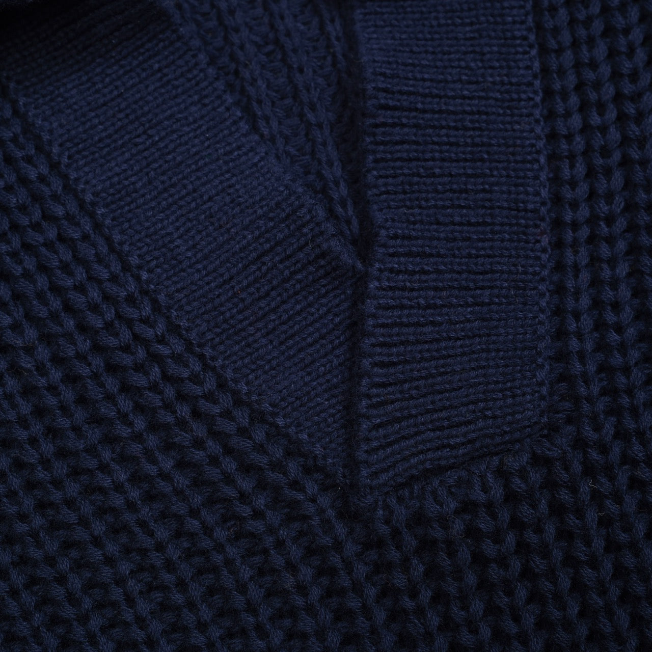Pull rétro décontracté V en tricot bleu marine pour hommes