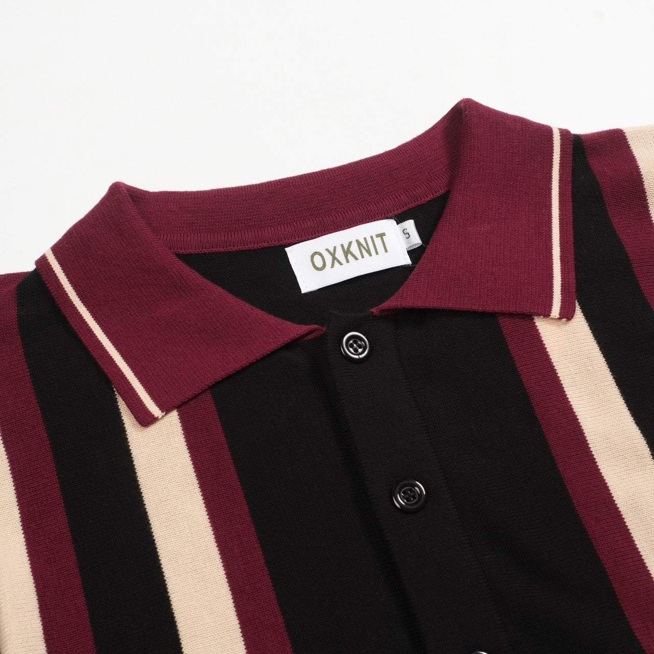 Cardigan tricoté rétro noir pour hommes des années 1960