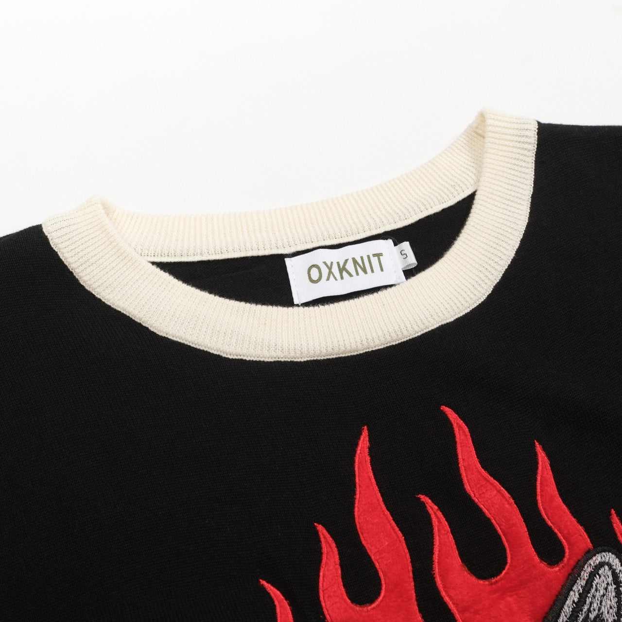 T-shirt en tricot jacquard Flamme de chat pour hommes, brodé en rose