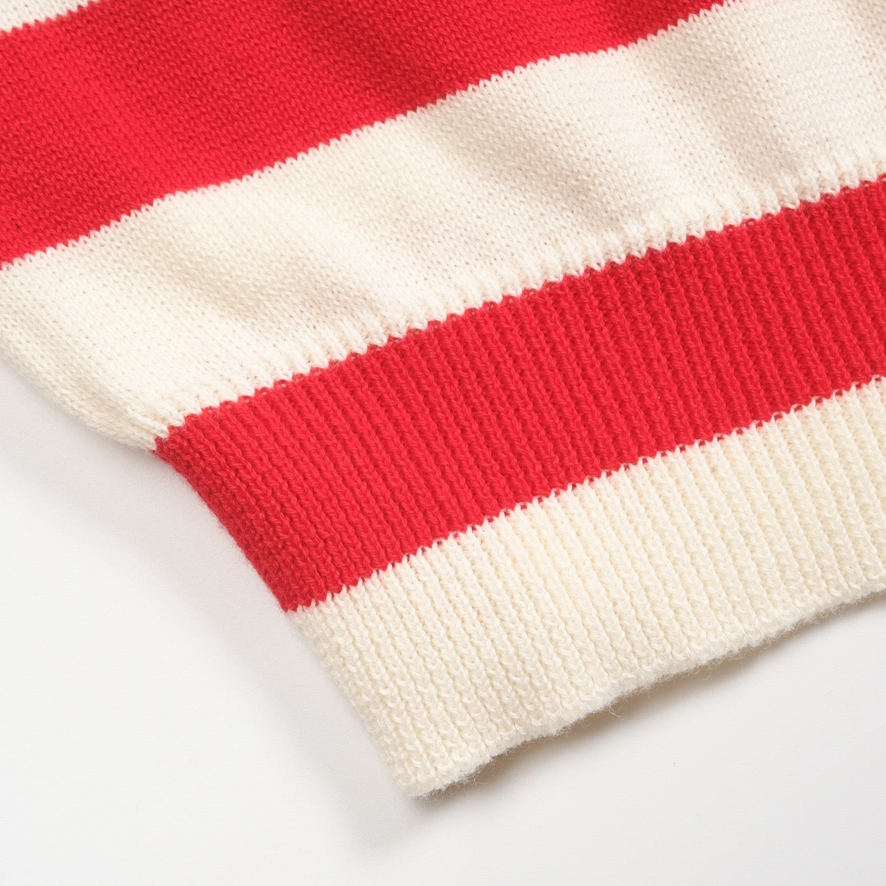 T-shirt en tricot jacquard Flamme de chat pour hommes, brodé en rose