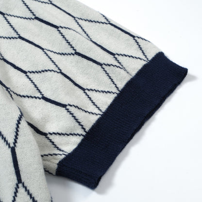 Polo en Tricot Géométrique Mod des Années 60 pour Hommes – Motif Diamant Rétro avec Bordure Marine