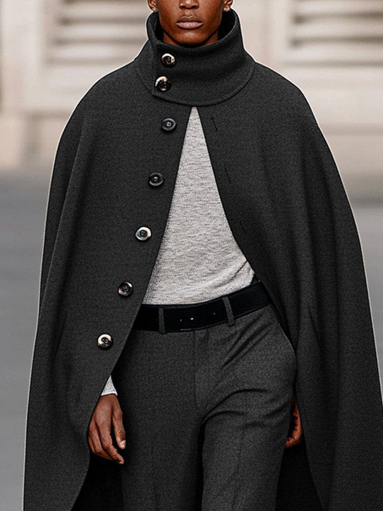 Ensemble moderne de cape à col haut et pantalon