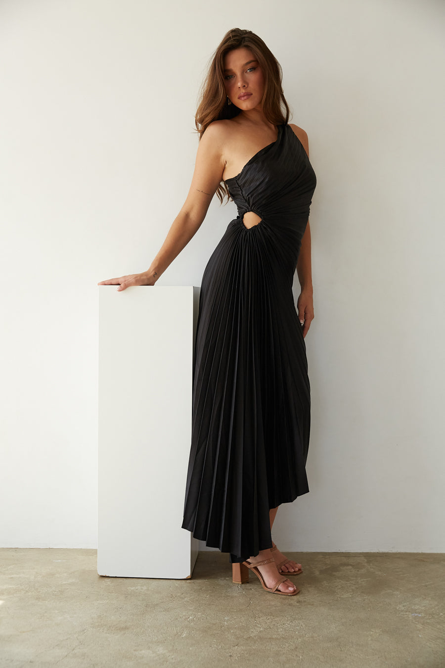 Sylviana™ | Robe Midi Femme Chic Plissée à Une Épaule