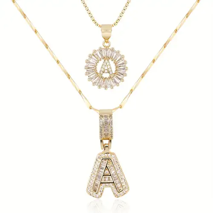 Collier initial en moissanite
