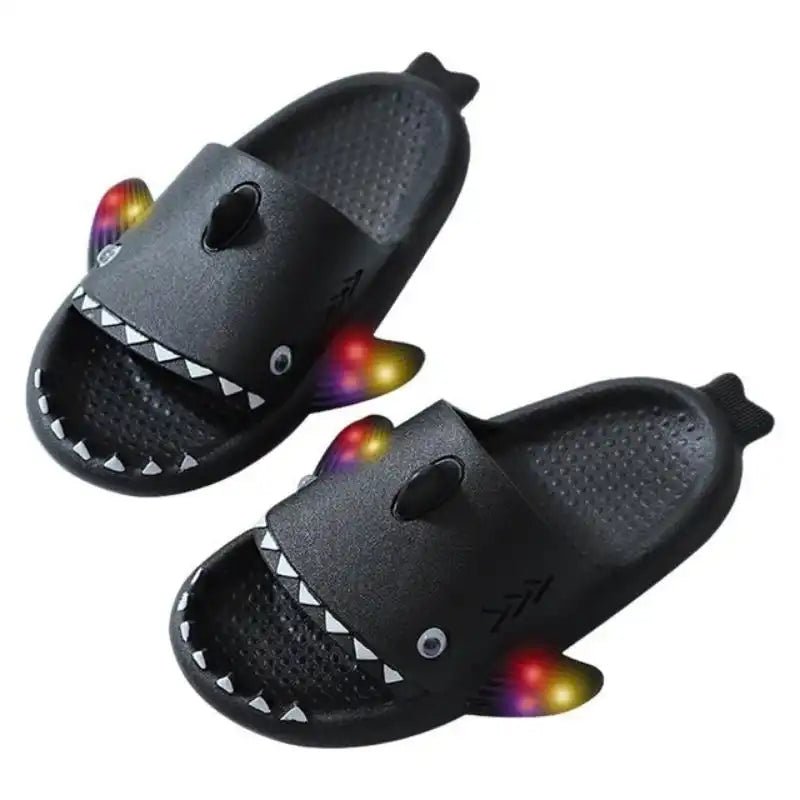 Chaussons requin lumineux pour enfants