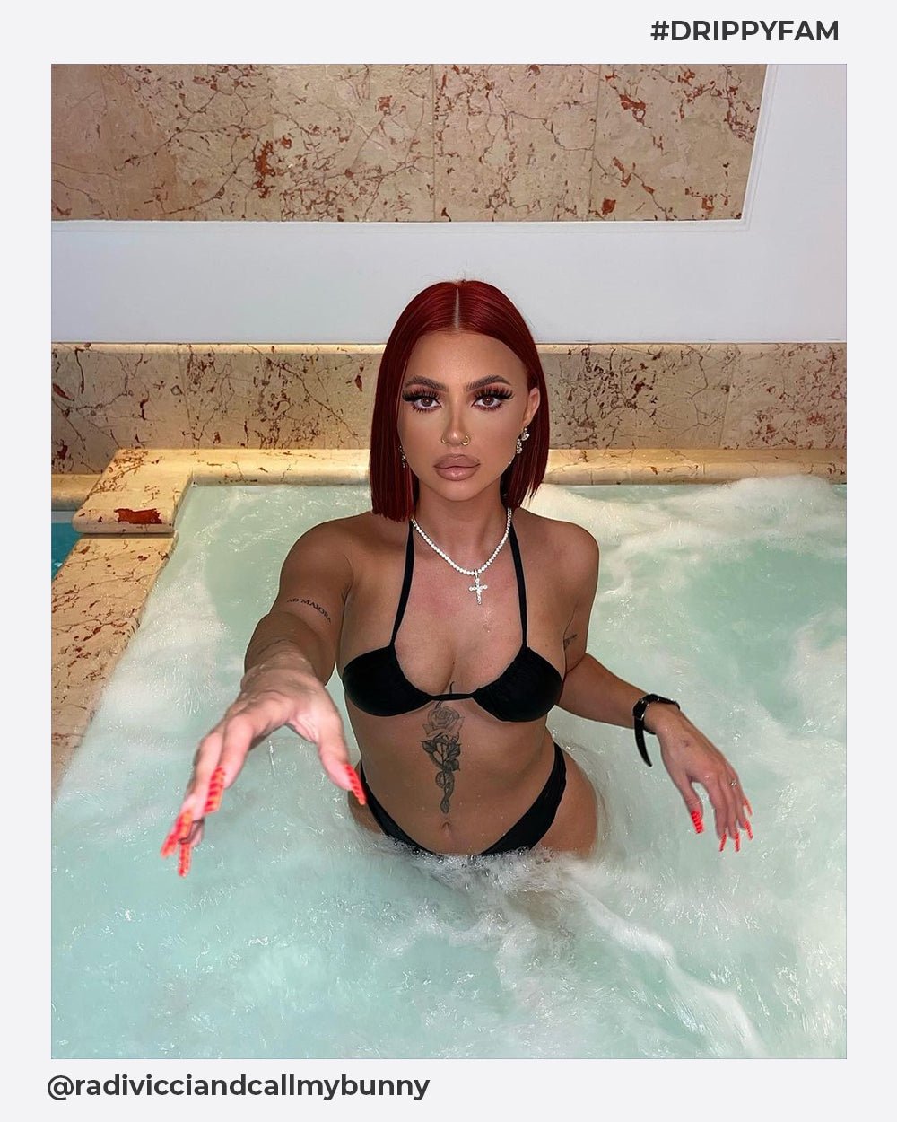 PENDENTIF PIÈCE CROISÉE.