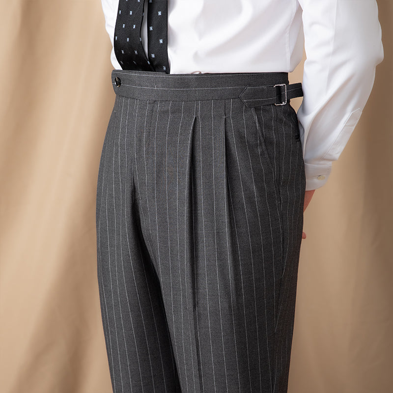 Pantalon à Pinstripes Mayfair à Pli Double