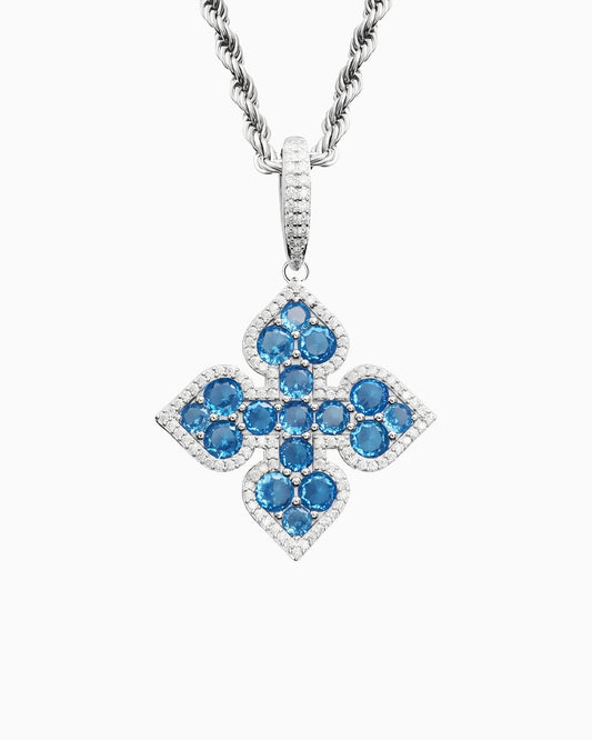 PENDENTIF EN MOISSANITE TRÈFLE BLEU.