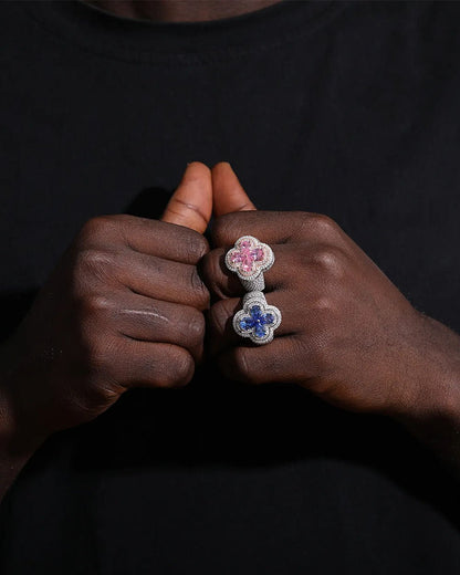 BAGUE TRÈFLE PORTEUR DE CHANCE EN MOISSANITE BLEUE.