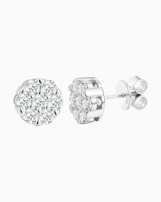 BOUCLES D'OREILLES EN CLUSTER DE MOISSANITE.