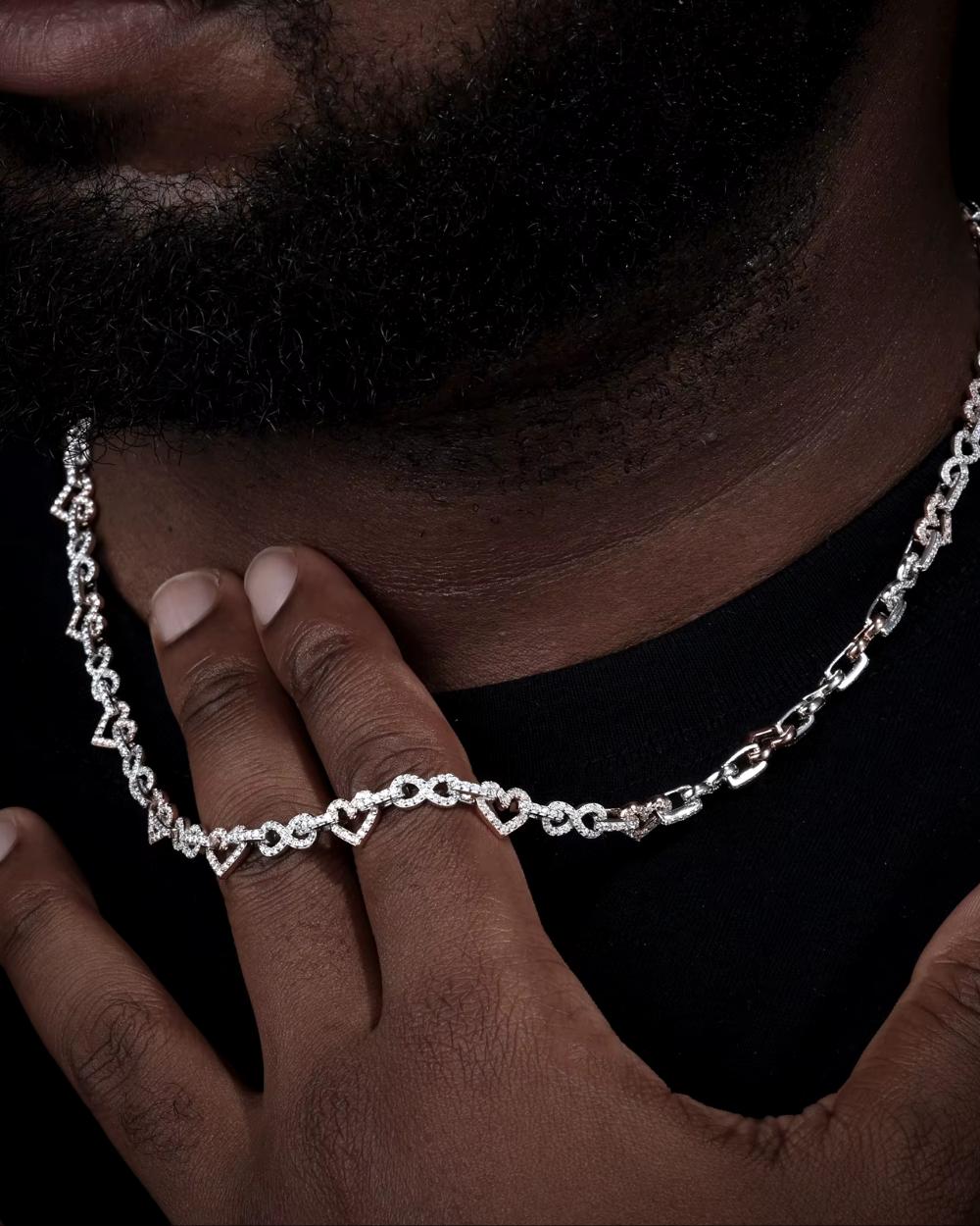 CHAÎNE DE CŒURS INFINIS EN MOISSANITE