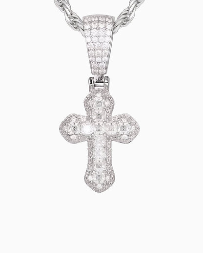 PENDENTIF CROIX LATINE EN MOISSANITE.
