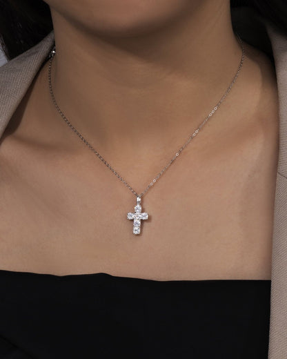 PENDENTIF CROIX MICRO EN MOISSANITE.