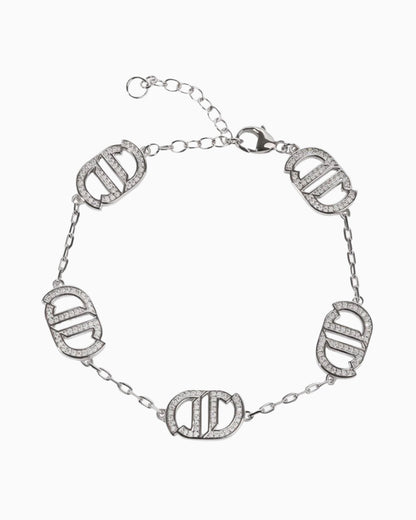 BRACELET MONOGRAMME EN MOISSANITE.