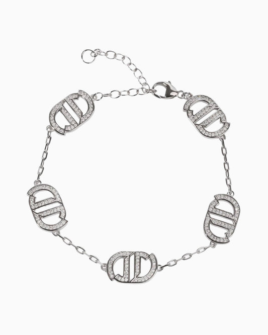 BRACELET MONOGRAMME EN MOISSANITE.