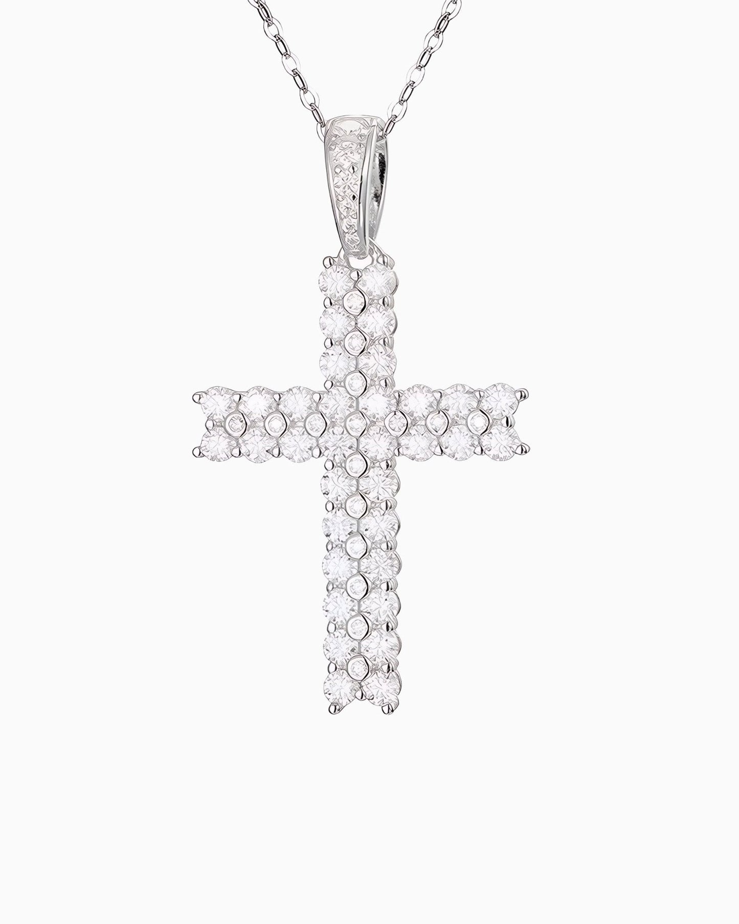 PENDENTIF CROIX EN MOISSANITE PAVÉE.