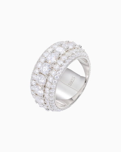 BAGUE ÉTERNITÉ EN MOISSANITE PAVÉE.