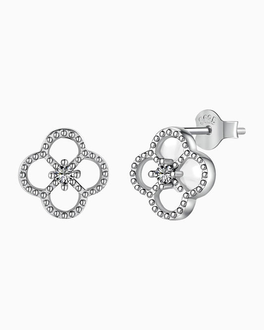 BOUCLES D'OREILLES EN PERLE DE TRÈFLE.