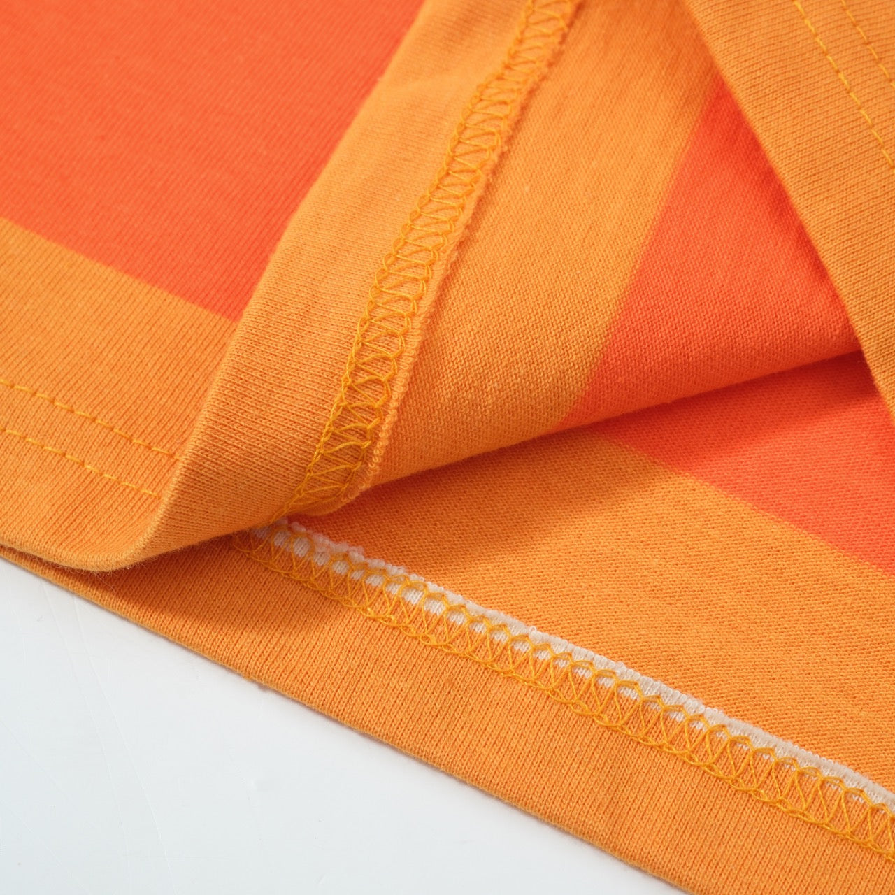 T-shirt rétro rayé coucher de soleil pour hommes – Style vintage des années 1970